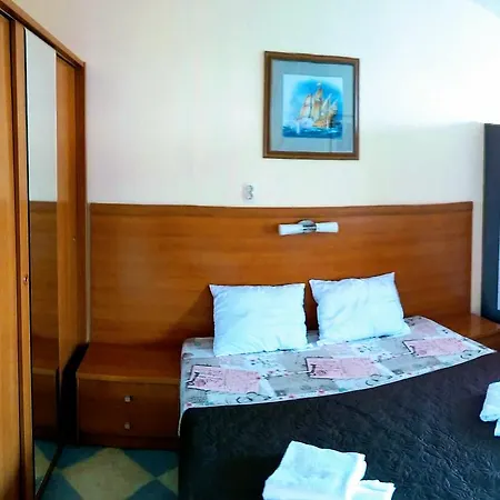 Golden Star Hotel