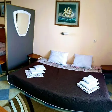 Hotel Golden Star 3*
